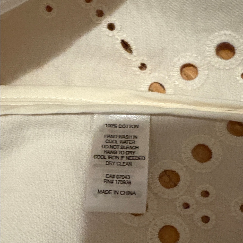 Camila Coelho White Eyelet Button-Up Jacket - Picture 8 of 9
